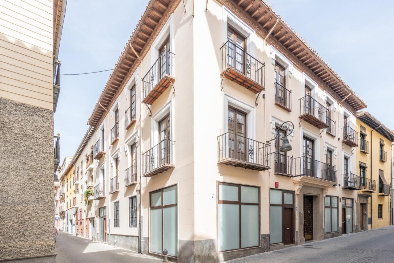 Apartamentos Luna Suites Palacio Dorita גרנדה מראה חיצוני תמונה