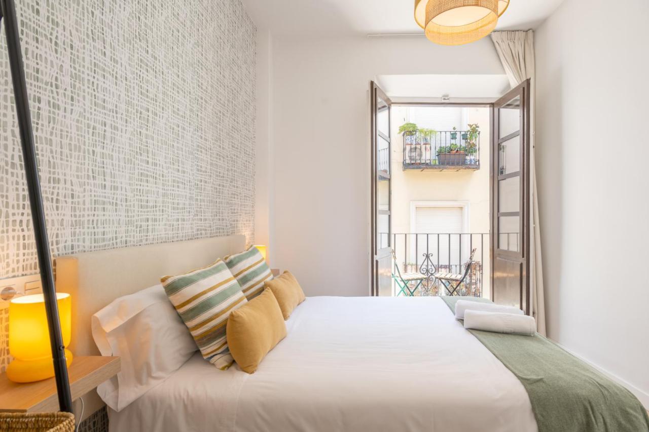 Apartamentos Luna Suites Palacio Dorita גרנדה מראה חיצוני תמונה