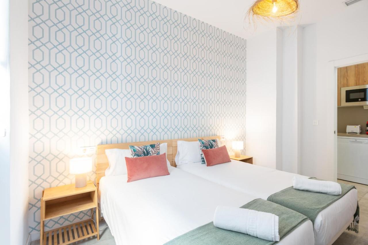 Apartamentos Luna Suites Palacio Dorita גרנדה מראה חיצוני תמונה